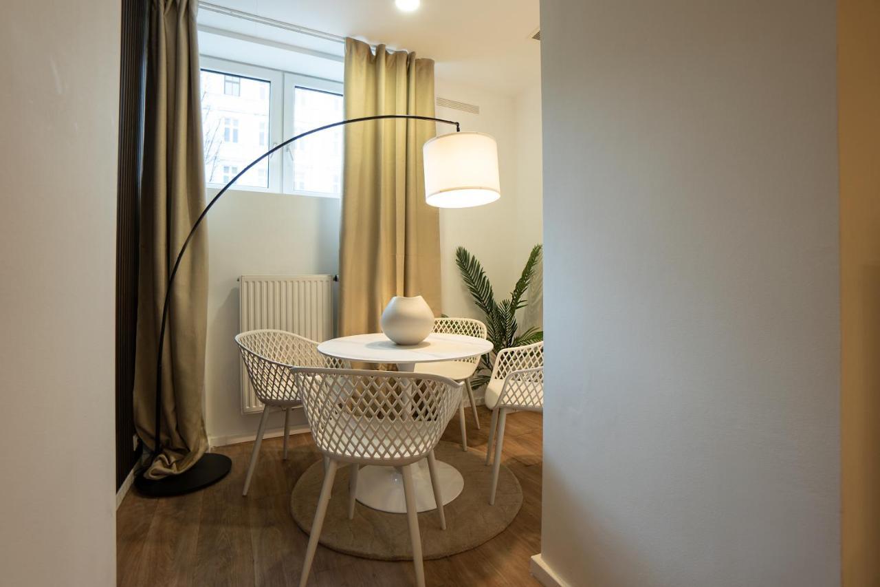 Stylish Apartment With Dedicated Working Space And Super King-Size Bed Located Between City Centre And Donau River Viyana Dış mekan fotoğraf