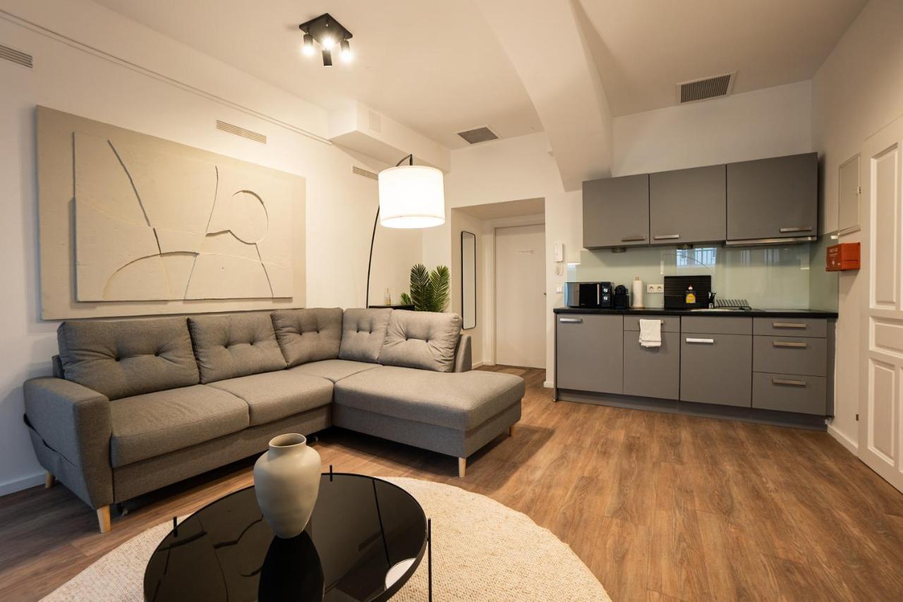 Stylish Apartment With Dedicated Working Space And Super King-Size Bed Located Between City Centre And Donau River Viyana Dış mekan fotoğraf